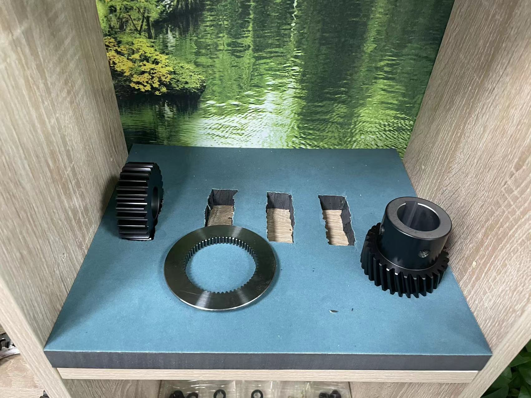 Gear and shaft - Image 6
